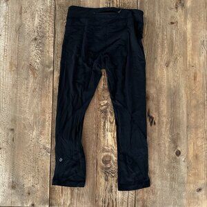 Lululemon Black Women's Capris Size 4